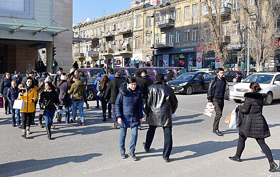 Азербайджанской молодежи грозит безработица