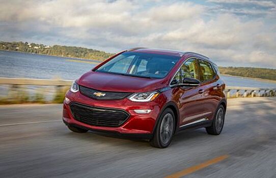 Электрохэтч Chevrolet Bolt увеличил запас хода до 417 км