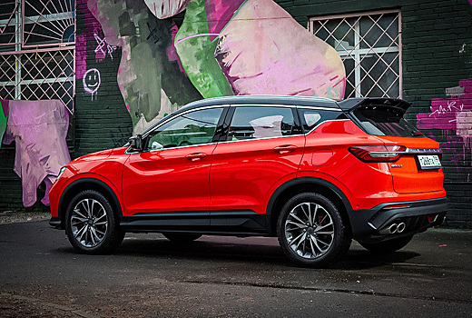 Geely сократит число комплектаций Coolray в России