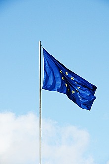Евросоюз запретил поставки премиальных автомобилей в РФ