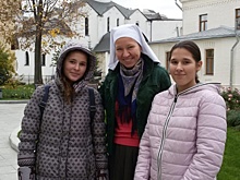 Школьники из Кузьминок посетили Марфо-Мариинскую обитель