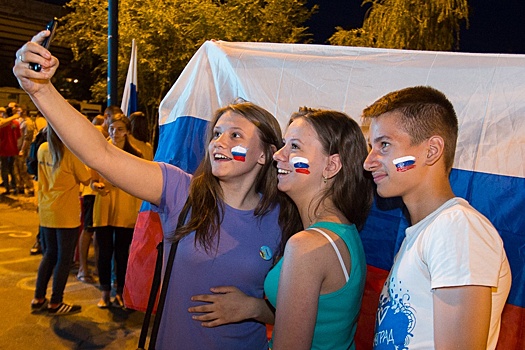 «Достаточно одного селфи и вши переползут»: в Волгоградской области растет число вшивых людей