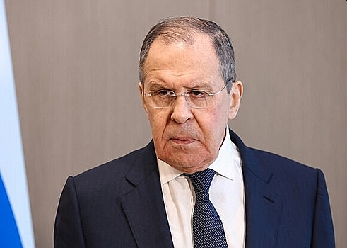 Захарова сравнила дипломатические визиты Лаврова и Пелоси