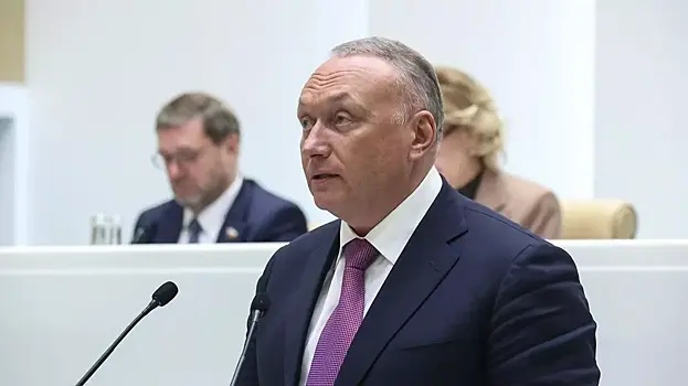 Сенатор Дмитрий Савельев: что известно о его карьере, личной жизни и уголовном деле