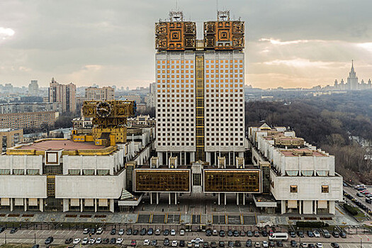 Настоятель храма в Апатитах стал первым в России академиком в священном сане