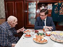 Медаль к 80-летию Победы вручили ветерану Геннадию Луканову в Нижнем Новгороде