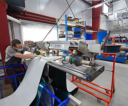 Столичная компания увеличила выпуск пластиковых конвейерных лент благодаря проекту «Производительность труда»