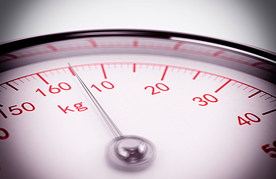 Затянуть пояса: Роспотребнадзор предложил штрафовать за лишний вес