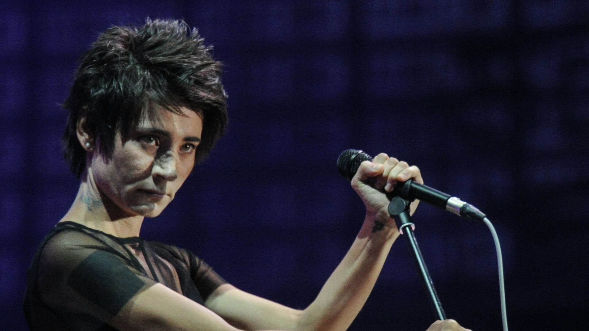 Земфира* перестала выступать