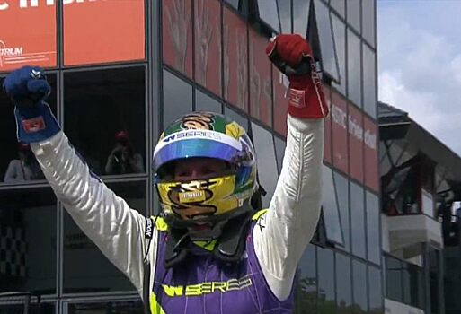 Бейтске Виссер выиграла гонку W Series в Зольдере