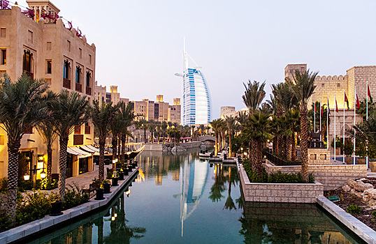 Россияне предпочли новогодние туры в ОАЭ отдыху в Гоа