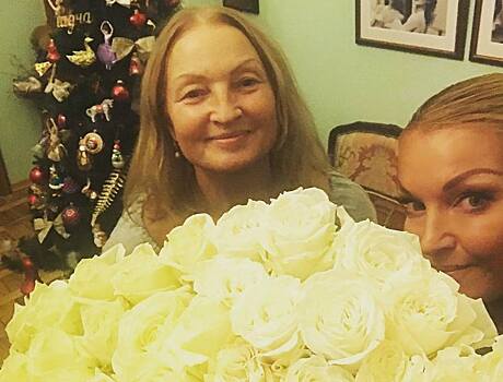 Анастасия Волочкова тепло поздравила маму с днем рождения