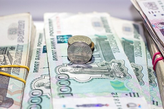 Эксперты не увидели признаков девальвации рубля после его падения