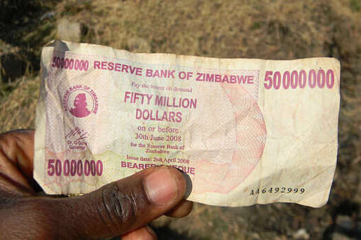 Bloomberg: доллар Зимбабве стал лучшей в мире валютой по росту к доллару за месяц