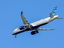 Двигатель самолета с 180 пассажирами на борту отказал после громкого хлопка