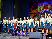 Военные песни объединили артистов всех возрастов Вологды