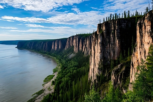 С человека 7300 рублей: как семья с Чукотки съездила на Ленские столбы в Якутии без переплат