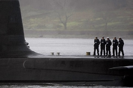 Пьяного подводника застали за выгрузкой ядерных ракет
