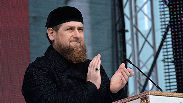 Кадыров поздравил дагестанцев с Днем Конституции