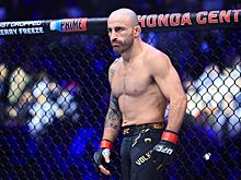 Экс-чемпионы UFC Александр Волкановски и Алджамейн Стерлинг провели спарринг