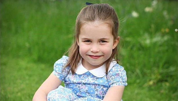 Наследнице британского престола принцессе Шарлотте исполняется 6 лет