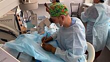 Офтальмологи из Якутии провели в Мариуполе более 250 операций