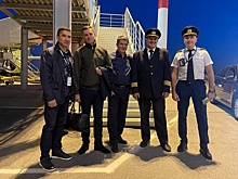 Пилоты, посадившие Airbus в поле, вернулись из Новосибирска в Екатеринбург