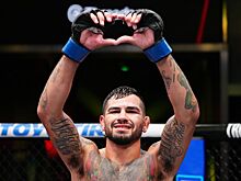 Эрнандес посетит титульный бой между дю Плесси и Чимаевым