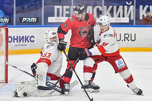 Хоккеисты «Ижстали» уступили два очка в матче с «Молотом» из Перми