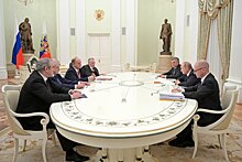Лидеры фракций заверили Путина в поддержке его поправок в Конституцию