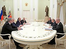 Лидеры фракций заверили Путина в поддержке его поправок в Конституцию