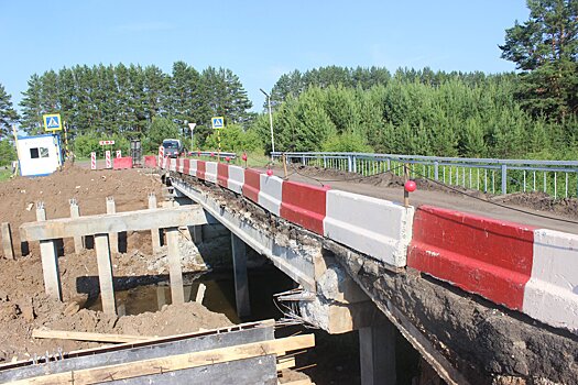 Ремонт моста на дороге Сарапул-Каракулино закончат к сентябрю