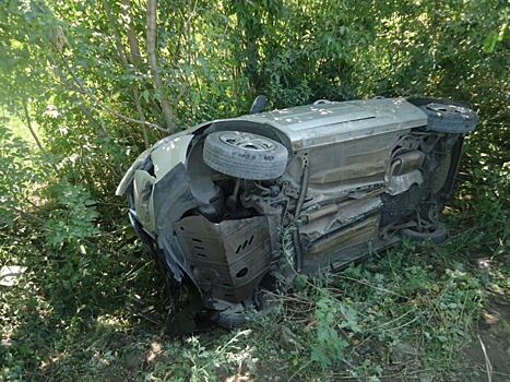 В Пензенской области дорогу не поделили иномарка и автогрейдер