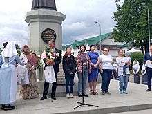 В Алапаевске прошла благотворительная акция "Белый цветок"