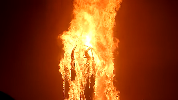 Зачем футболисты "Спартака" жгли огромного коня