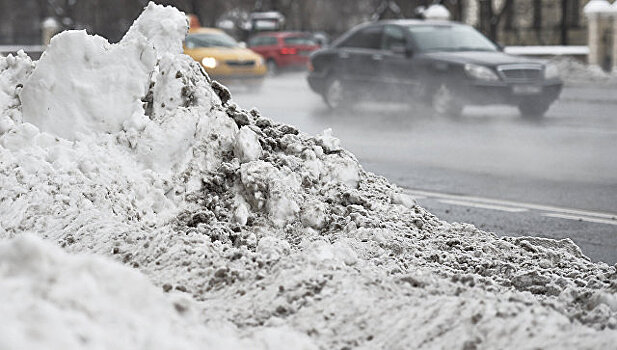 Прокуратура указала мэру Саратова на плохую уборку снега в городе