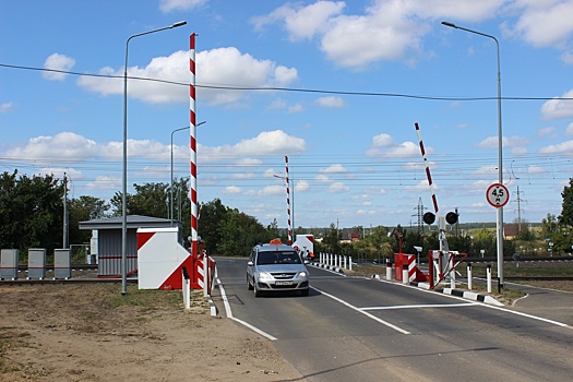 В Курской области реконструируют семь железнодорожных переездов