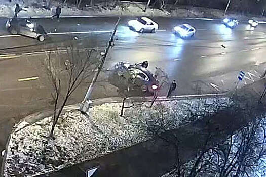 В Красноярске на видео попали последние секунды перед лобовым тараном