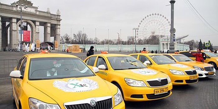 Социальное такси выполнило 2,7 млн заказов за 25 лет в Москве