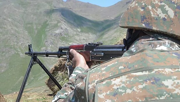 В Армении могут ввести добровольно-срочную службу для женщин в армии