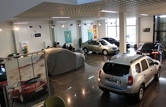 В Санкт-Петербурге открылся новый автосалон Renault