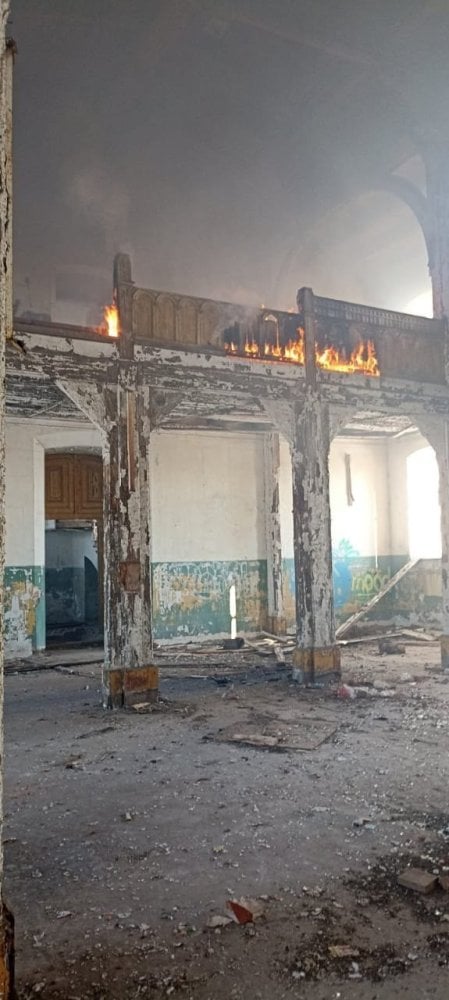 В Саратовской области горела заброшенная кирха 19 века