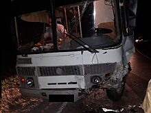 Автобус столкнулся с легковушкой под Козельском