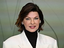 «Была не похожа на себя». Супермодель честно рассказала о своей пластике