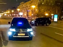 Полиция взялась за лихачей, устроивших гонки на "Лексусах" у здания Минобороны