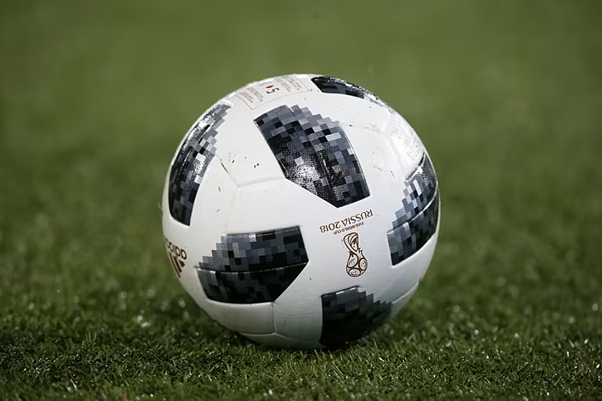 Russia 2018 — Telstar 18. Возвращение легенды. Telstar 18 использовался на протяжении всего группового этапа, а Telstar Mechta красного цвета заменила его на этапе плей-офф