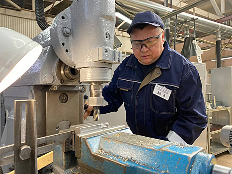 В Курске выбрали лучшего токаря и фрезеровщика