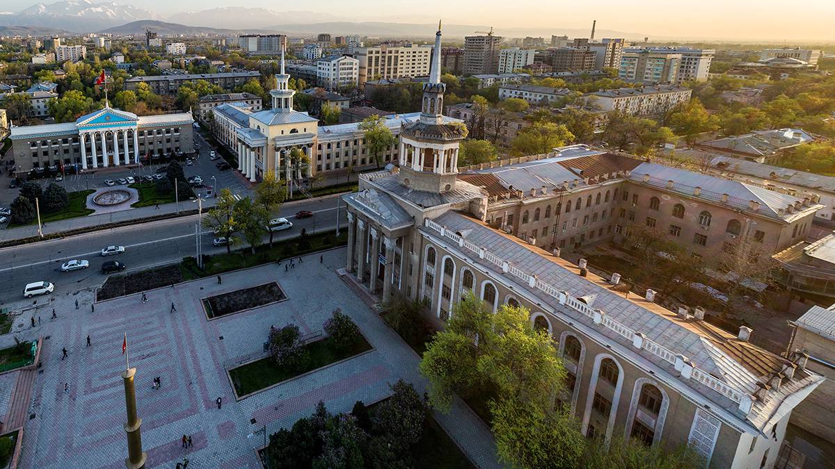 В Бишкеке около тысячи человек вышли на улицы из-за драки с иностранцами