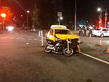 В Зеленограде мотоцикл столкнулся с такси, есть пострадавшие