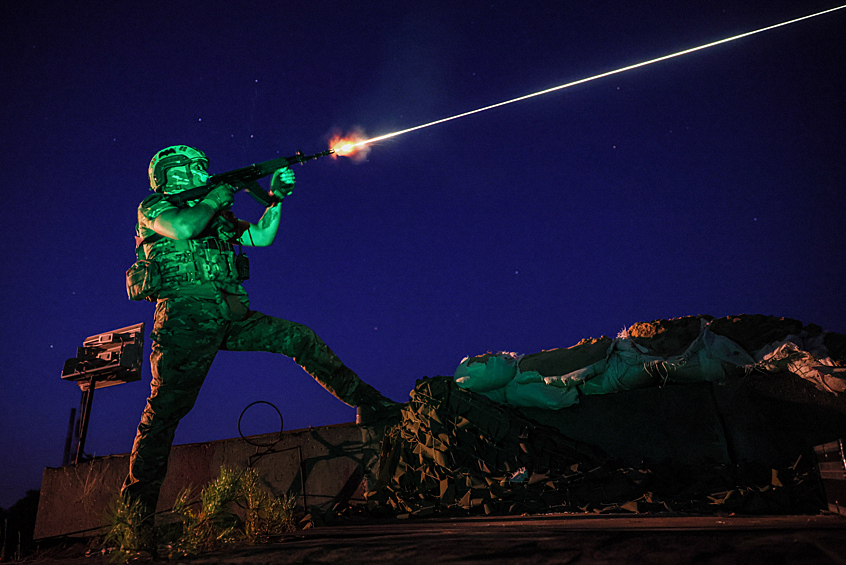 Военнослужащий военной комендатуры ЛНР во время боевого дежурства ПВО по защите Луганской ТЭС, август 2025 года